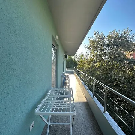 & Comfy Apartament Wlora
